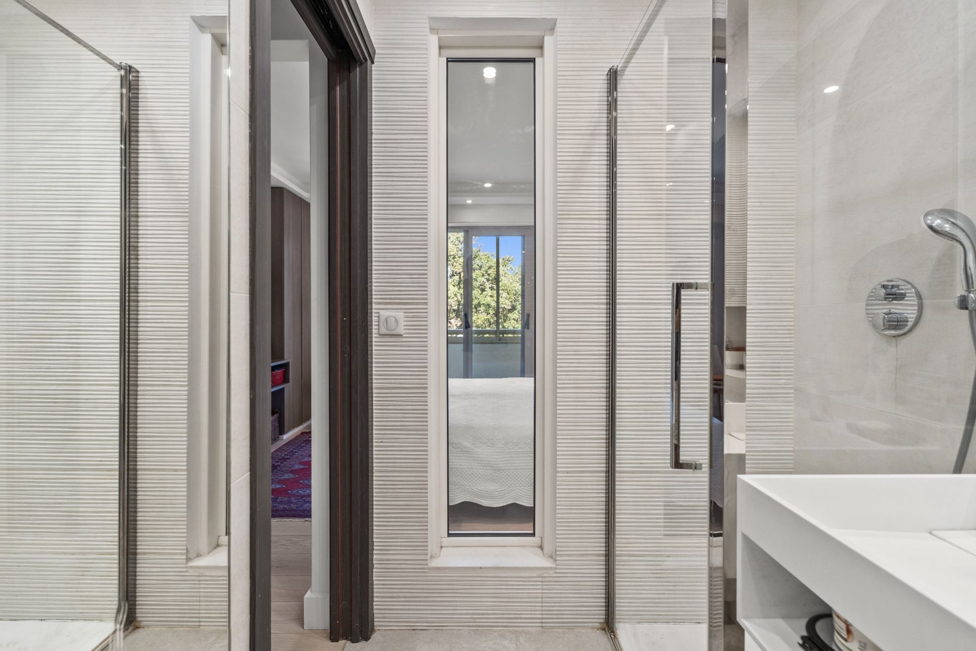 luxury apartment 3 Rooms for sale on LE CANNET (06110)