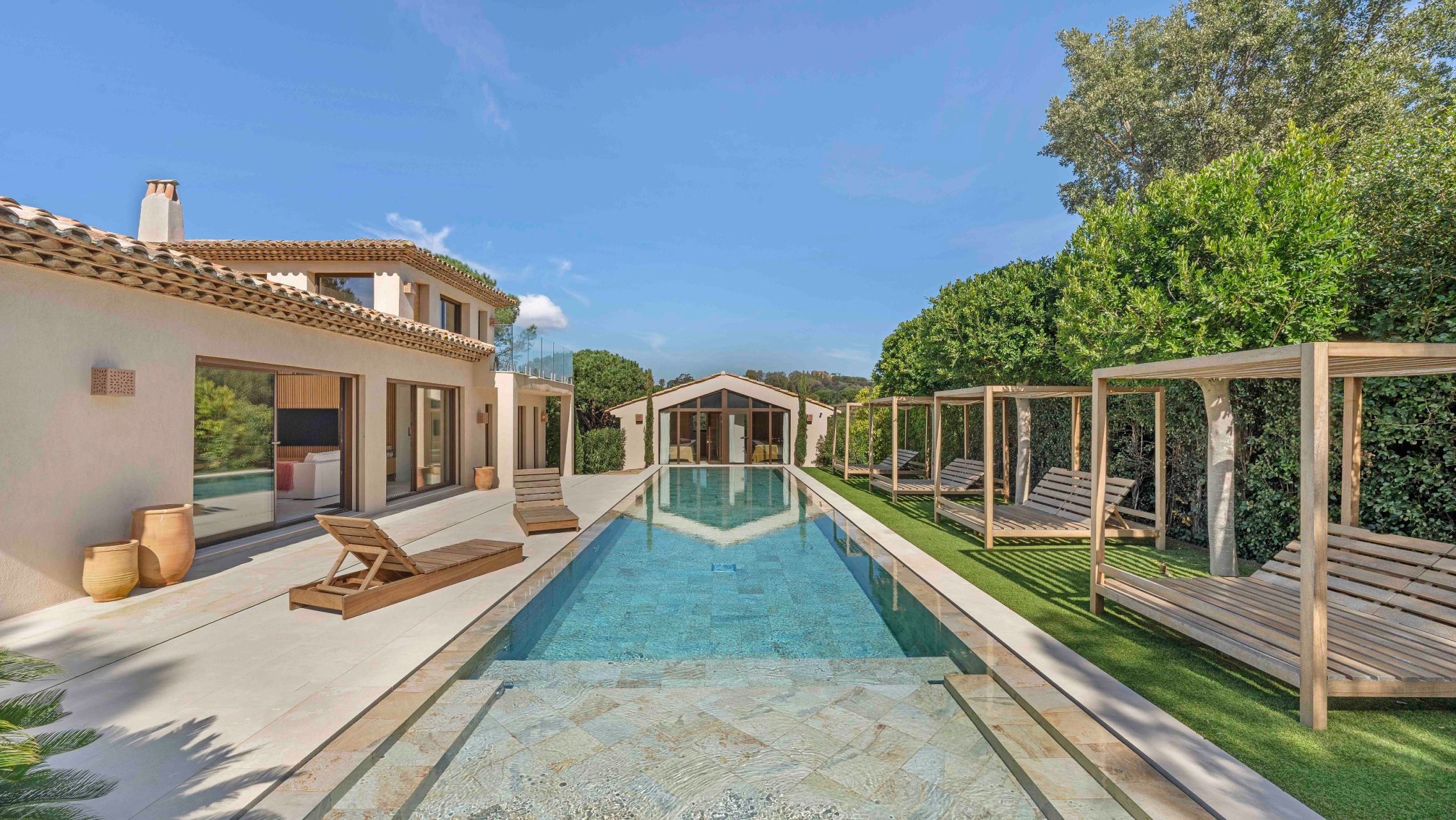 maison contemporaine 9 Pièces en vente sur RAMATUELLE (83350)