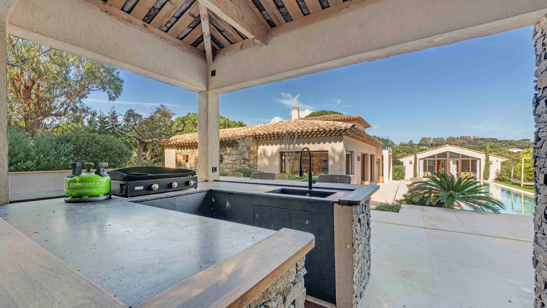 maison contemporaine 9 Pièces en vente sur RAMATUELLE (83350)