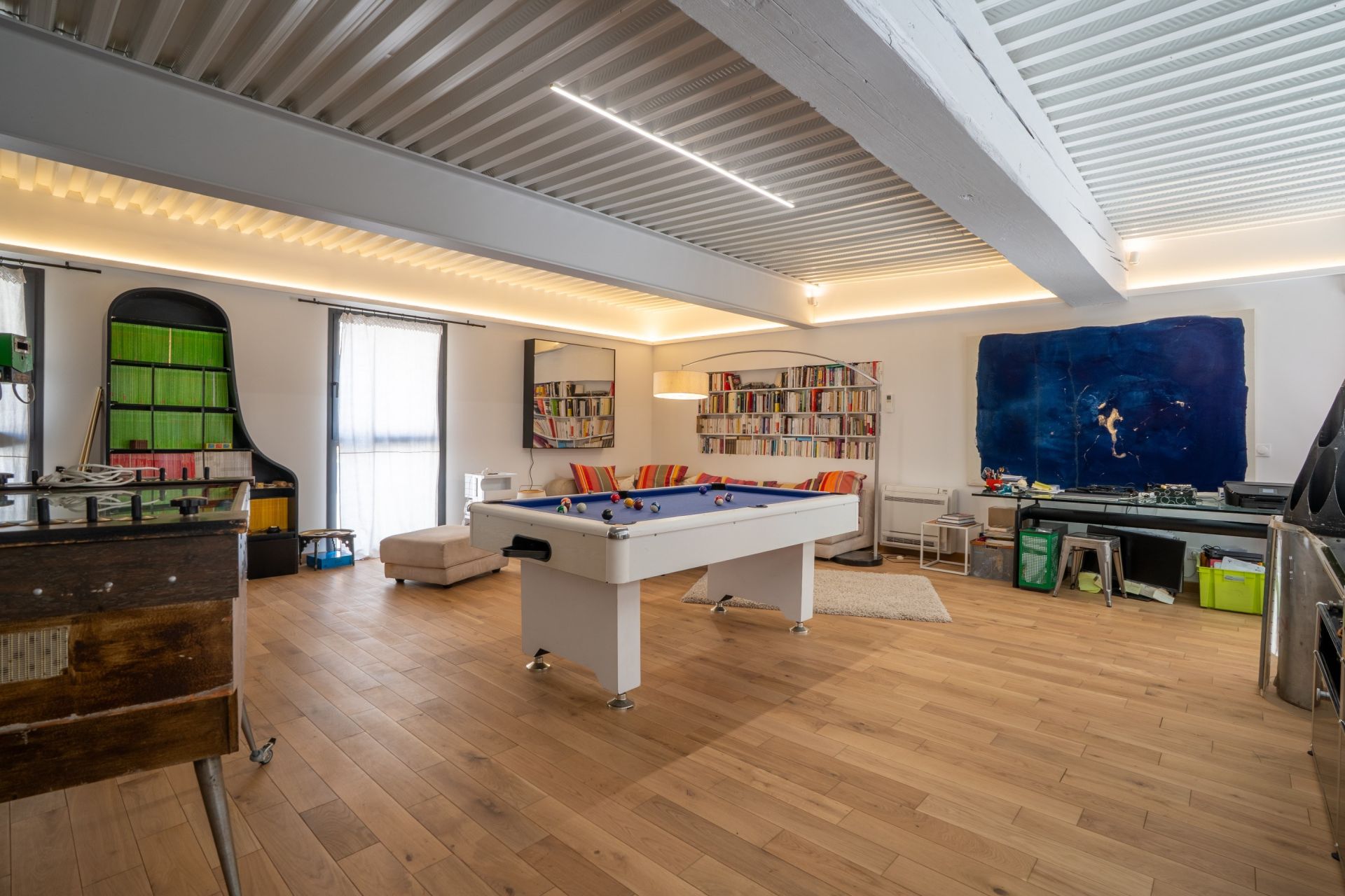 luxury house 6 Rooms for sale on PERPIGNAN (66000)