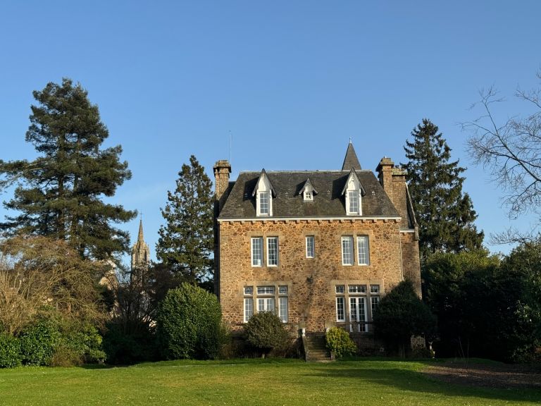 maison de luxe 12 Pièces en vente sur ST HILAIRE DU HARCOUET (50600)