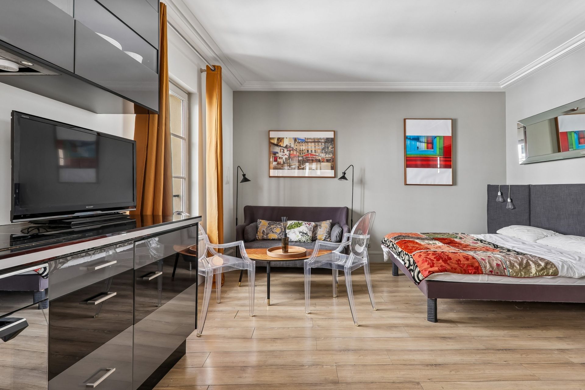 luxury apartment 1 room for sale on PARIS (75008)