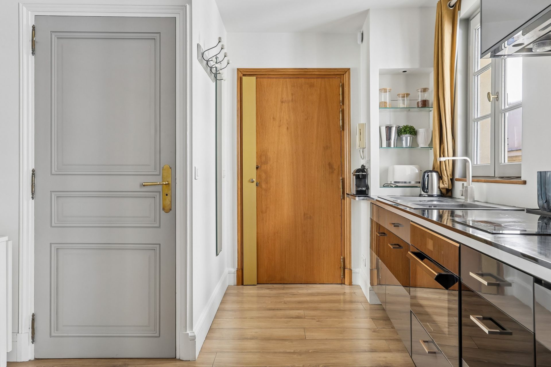 luxury apartment 1 room for sale on PARIS (75008)