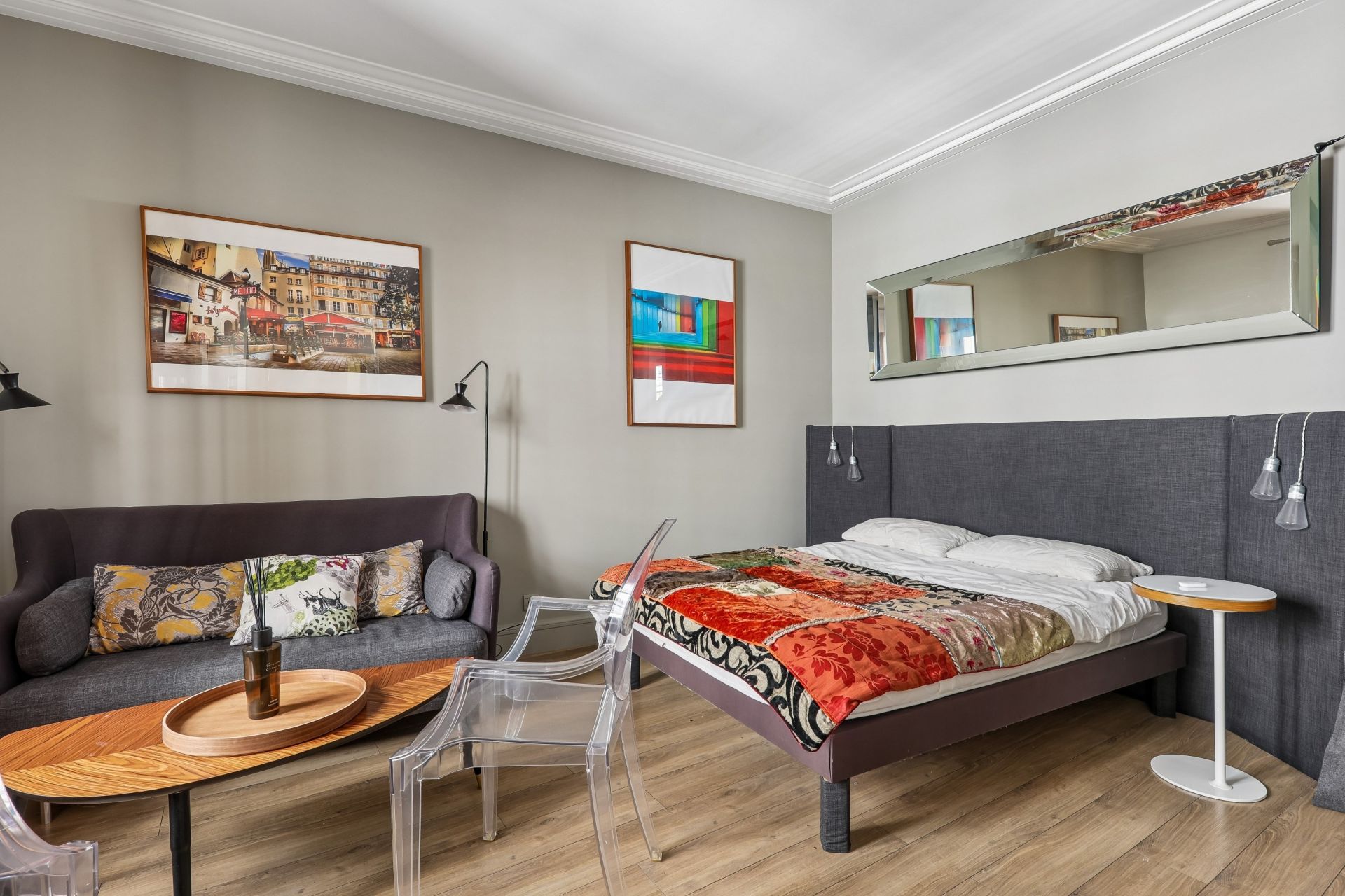 luxury apartment 1 room for sale on PARIS (75008)