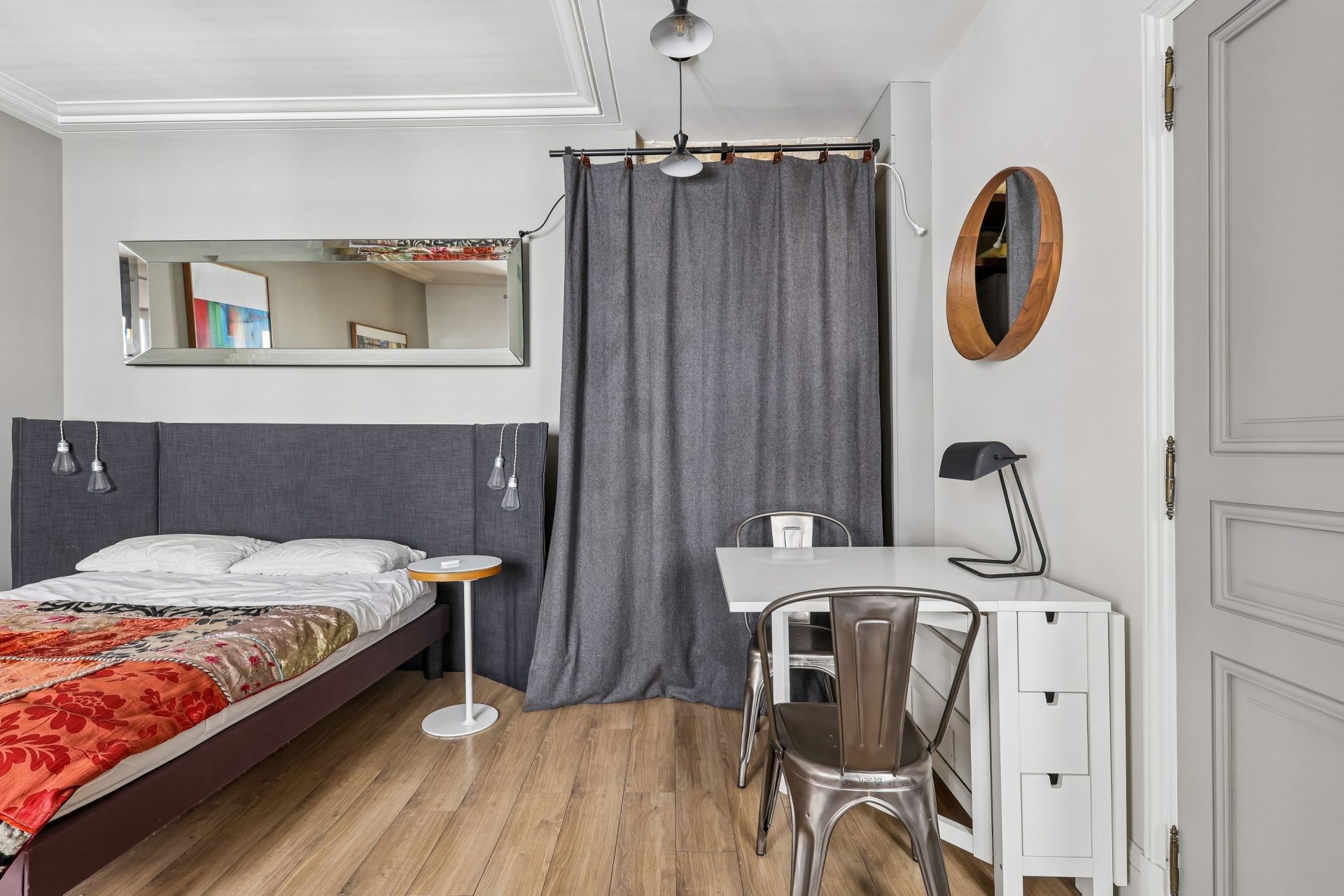 luxury apartment 1 room for sale on PARIS (75008)