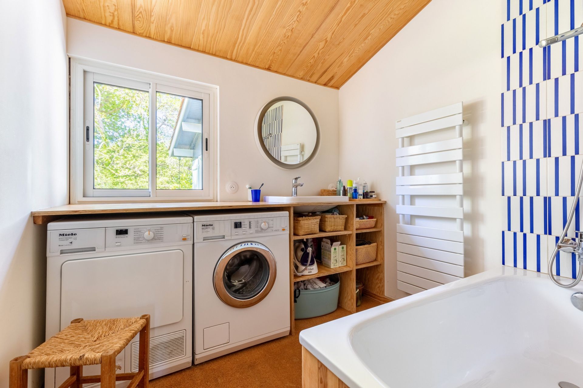 luxury house 4 Rooms for sale on CAP FERRET (33970)