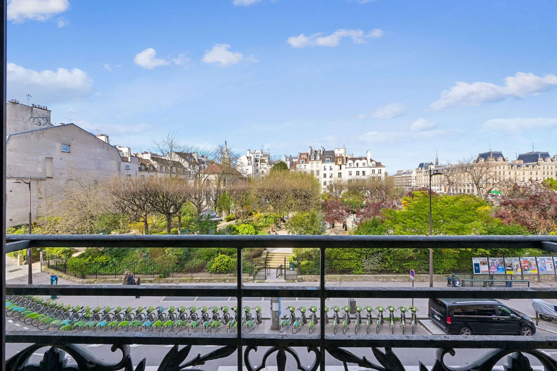luxury apartment 4 Rooms for sale on PARIS (75005)