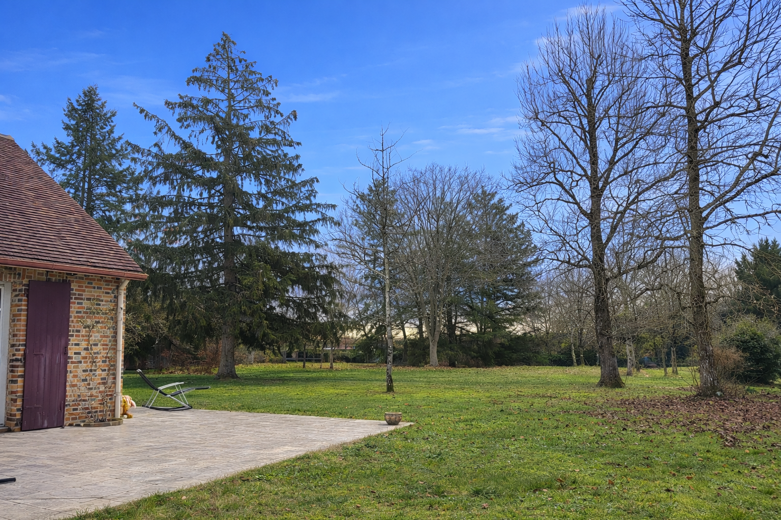 luxury house 5 Rooms for sale on CHAUMONT SUR THARONNE (41600)