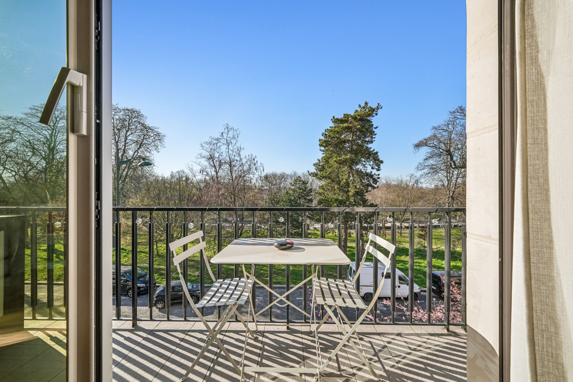 luxury apartment 7 Rooms for sale on PARIS (75016)