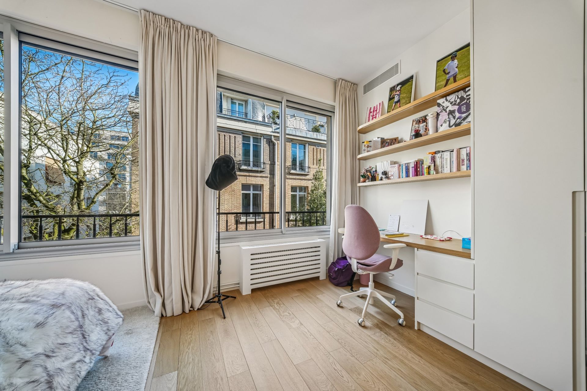 luxury apartment 7 Rooms for sale on PARIS (75016)
