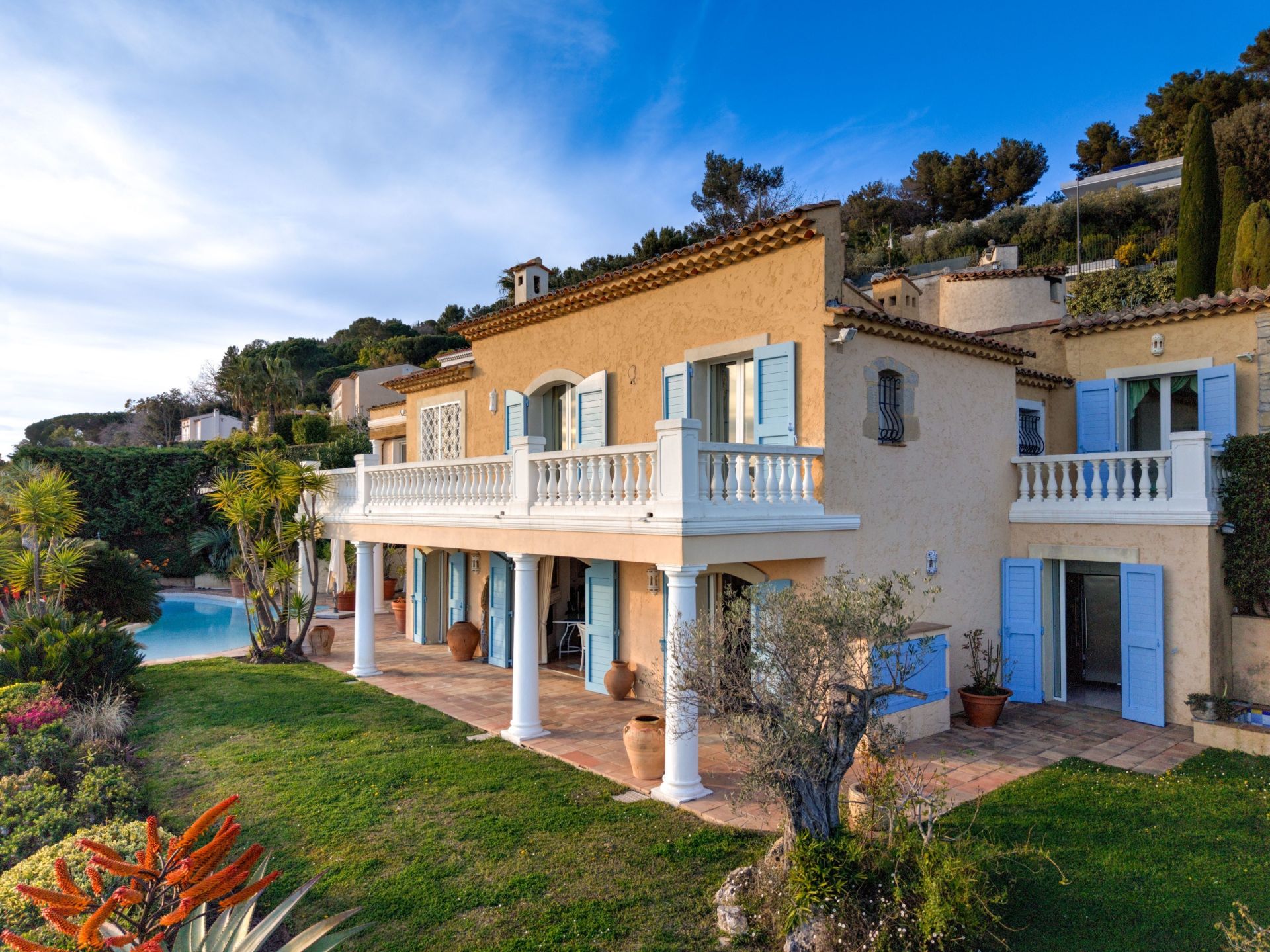 luxury provencale house 5 Rooms for sale on CANNES (06400)