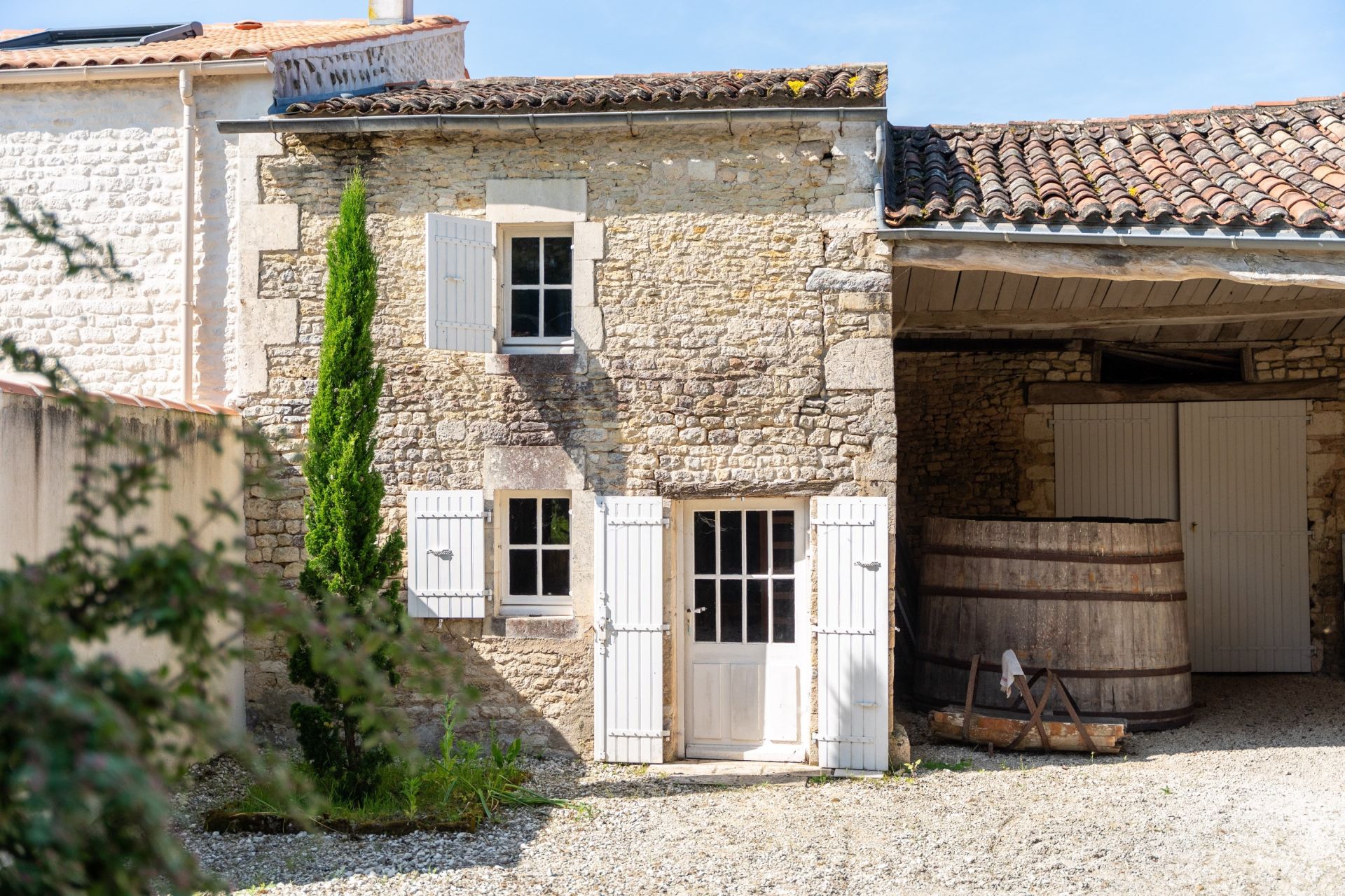 maison bourgeoise 8 Pièces en vente sur THAIRE (17290)