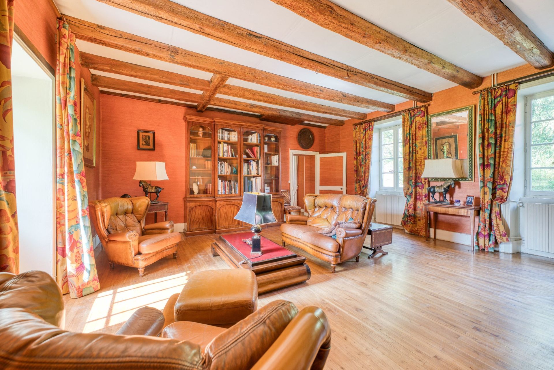 maison bourgeoise 8 Pièces en vente sur THAIRE (17290)