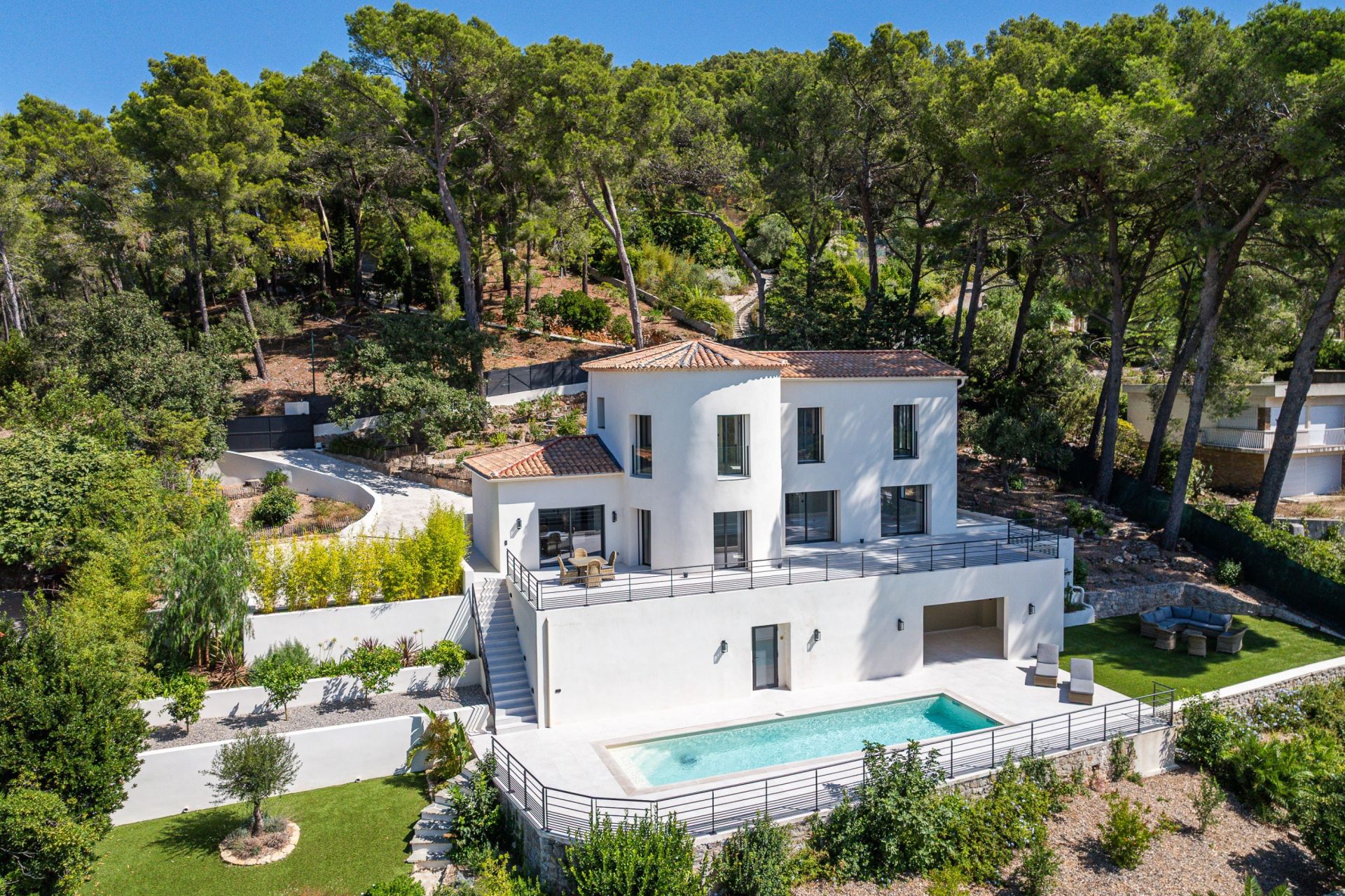 maison de luxe 6 Pièces en vente sur CARQUEIRANNE (83320)