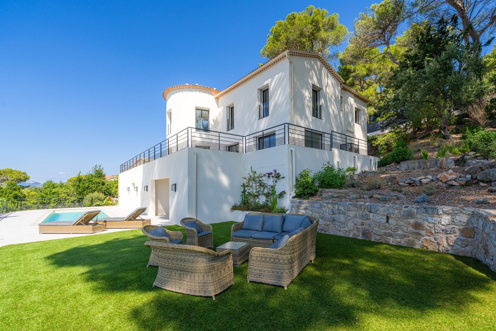 maison de luxe 6 Pièces en vente sur CARQUEIRANNE (83320)