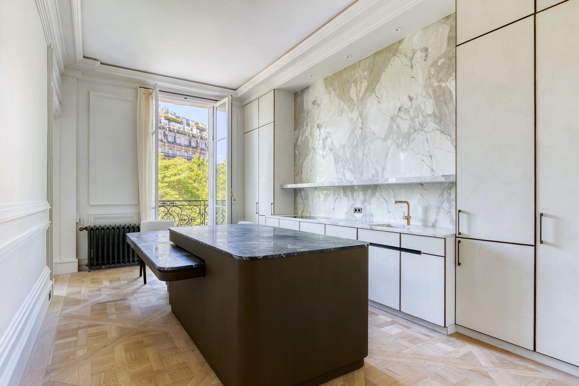 luxury apartment 5 Rooms for sale on PARIS (75016)
