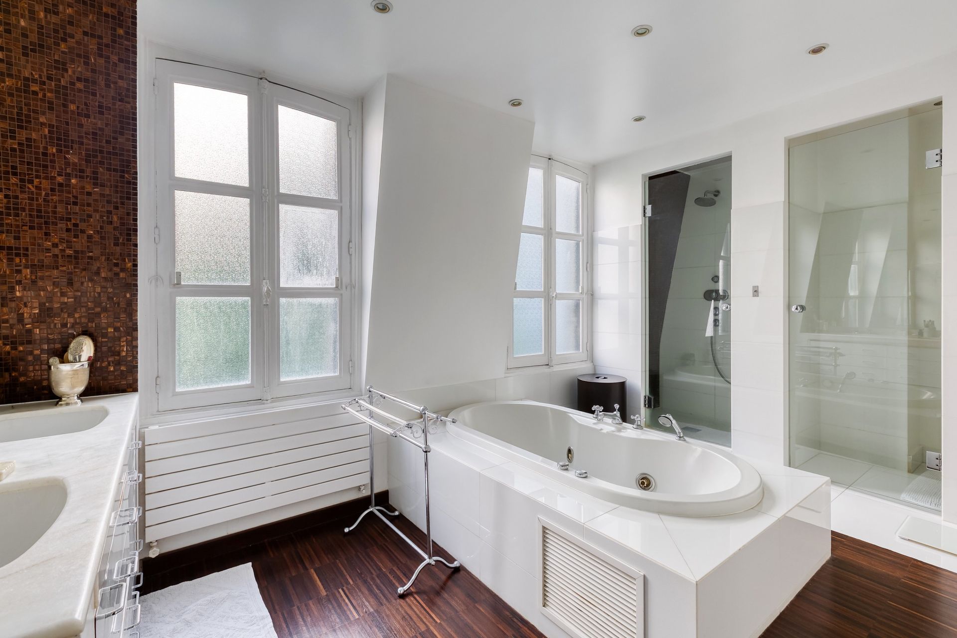 hôtel particulier 7 Pièces en vente sur PARIS (75116)