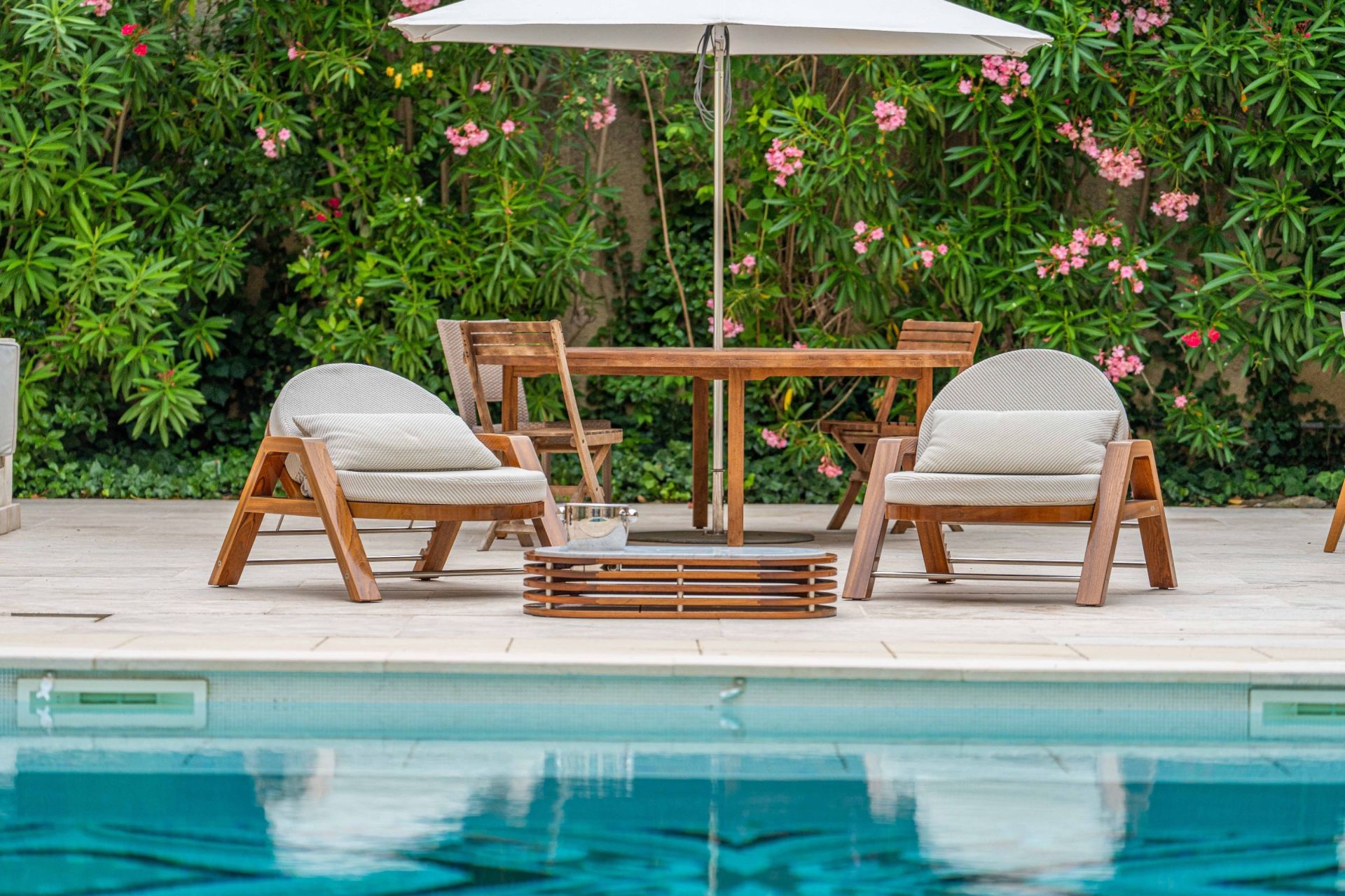 luxury house 5 Rooms for sale on BEZIERS (34500)