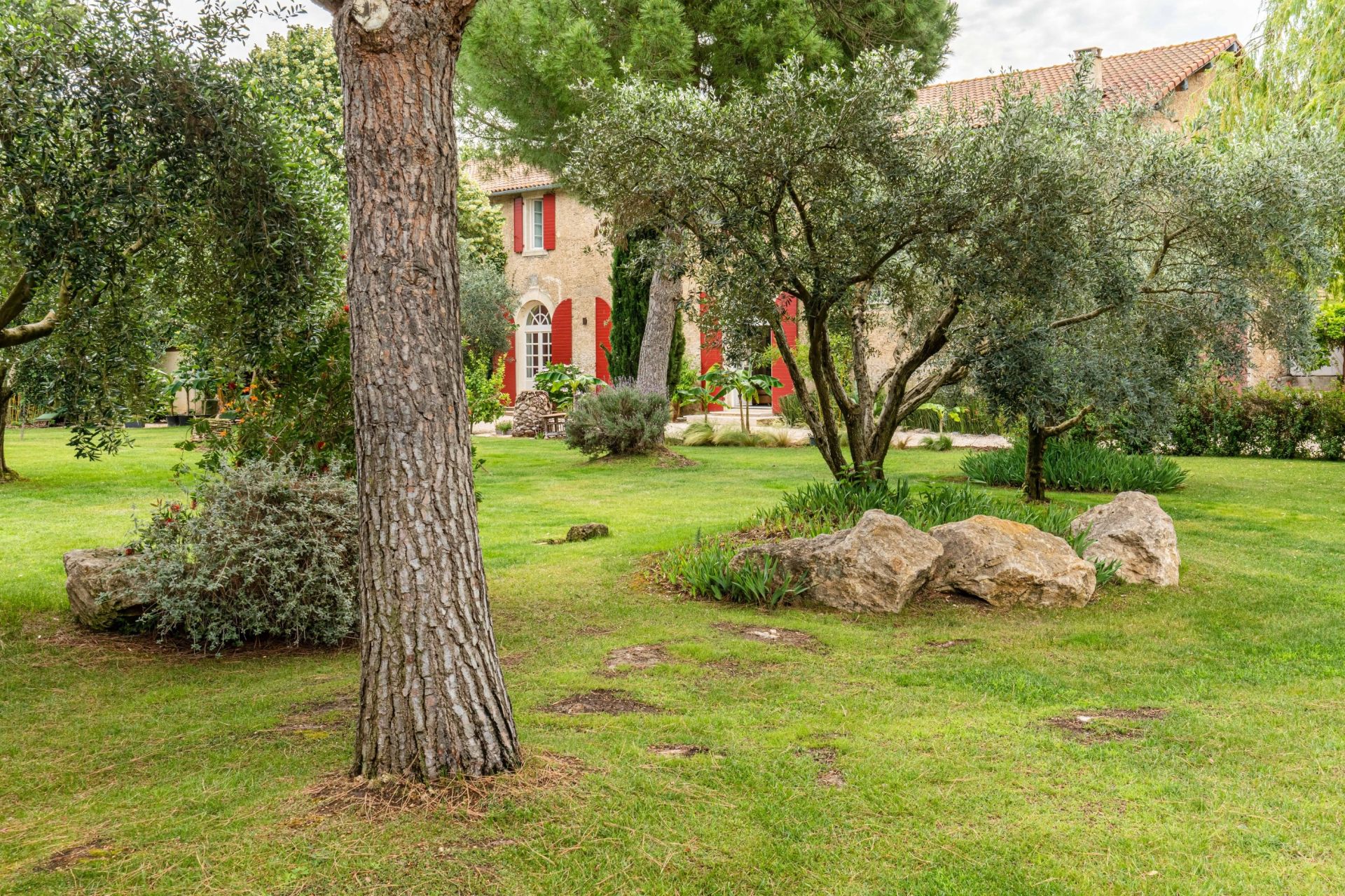luxury house 5 Rooms for sale on BEZIERS (34500)