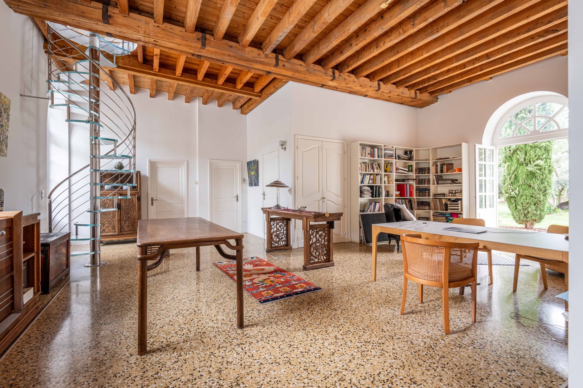 luxury house 6 Rooms for sale on BEZIERS (34500)