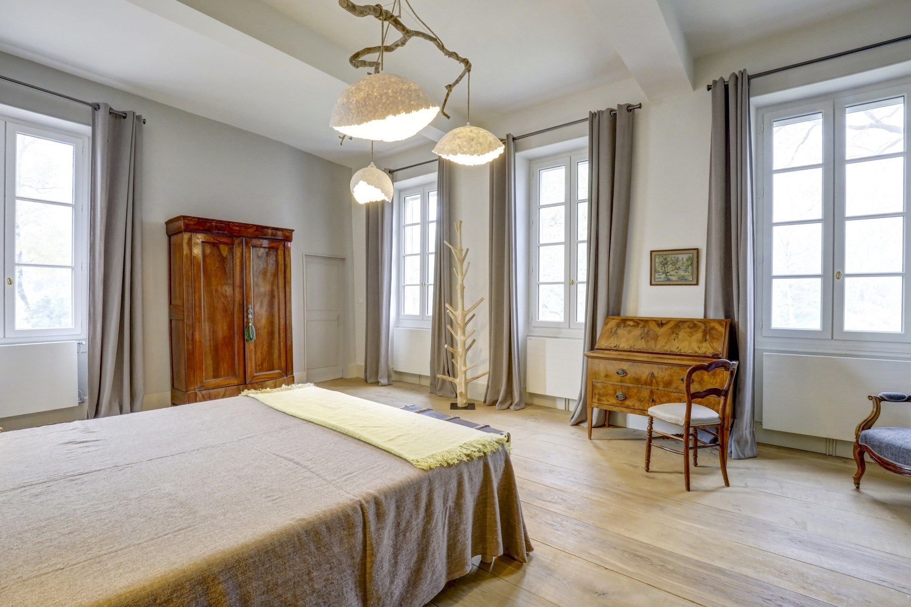luxury house 12 Rooms for sale on PUYLAURENS (81700)