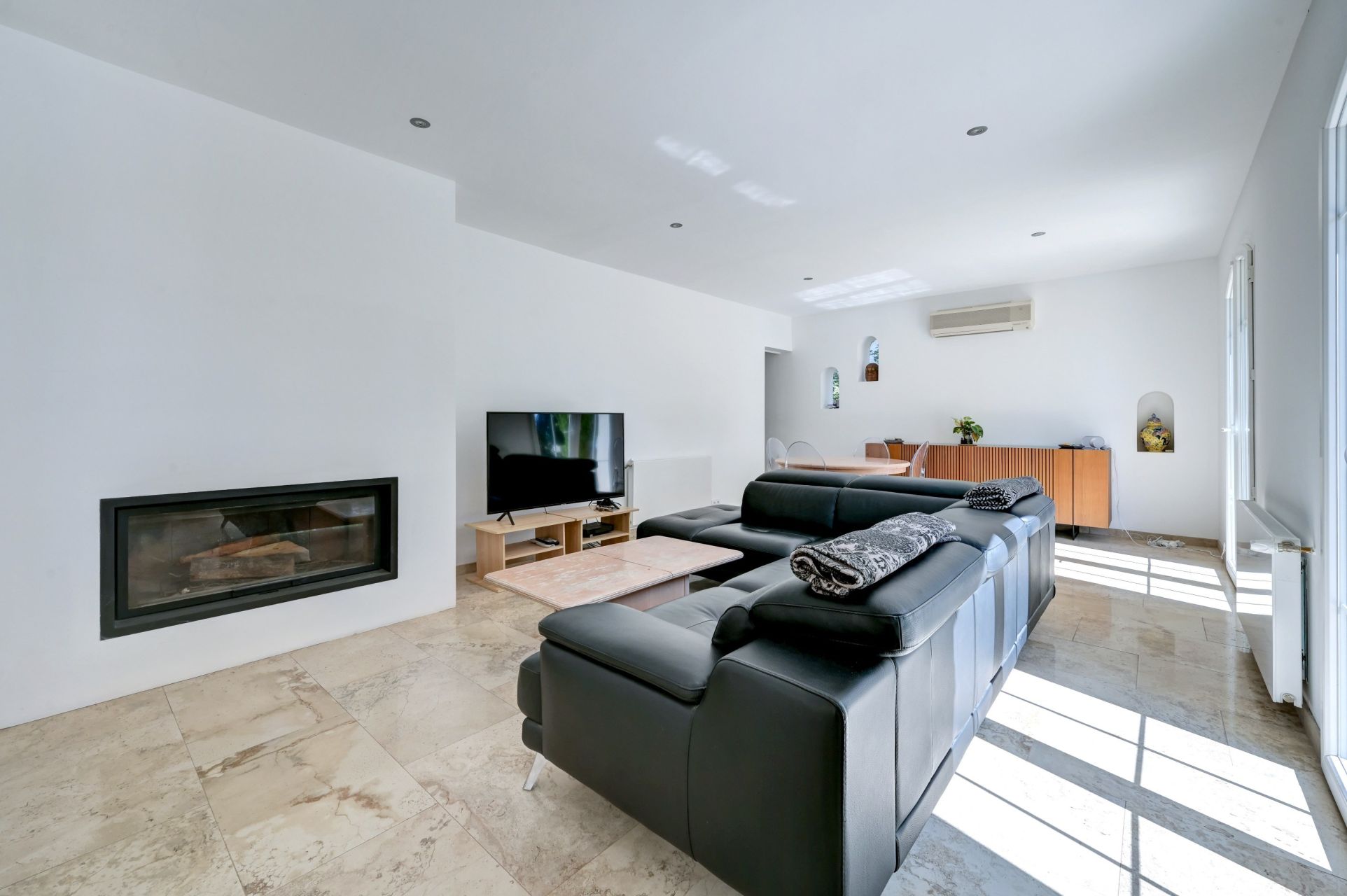 maison de luxe 6 Pièces en vente sur EGUILLES (13510)