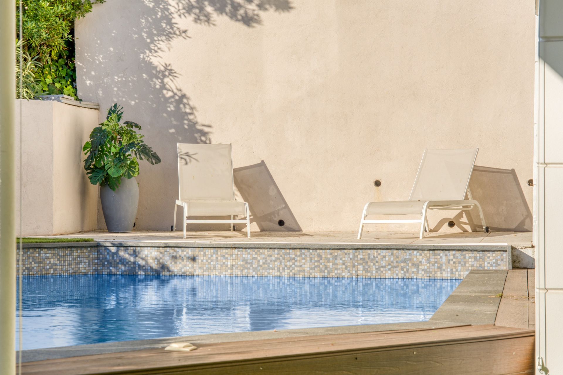 luxury apartment 5 Rooms for sale on CANNES (06400)