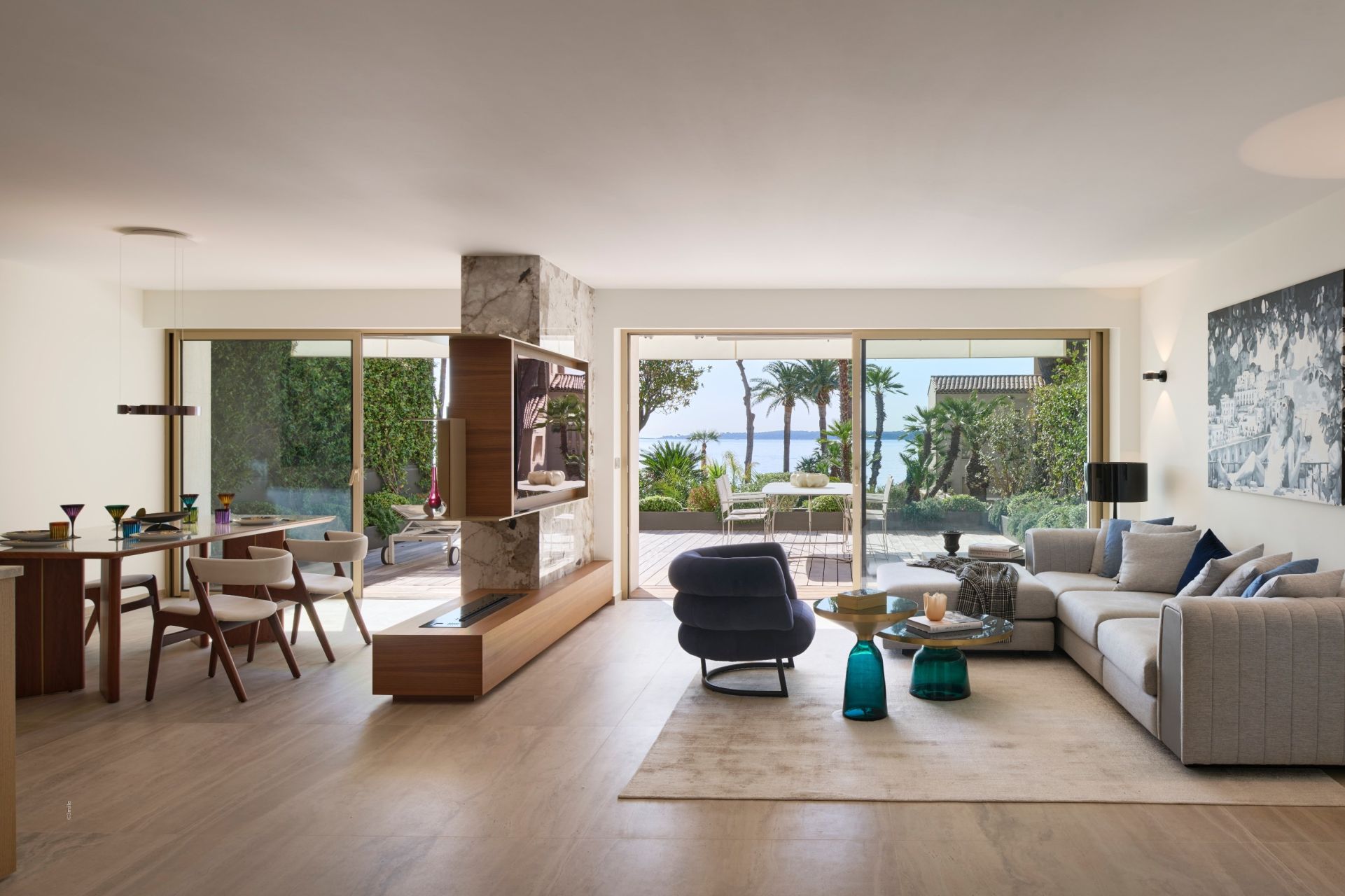 luxury apartment 3 Rooms for sale on CANNES (06400)