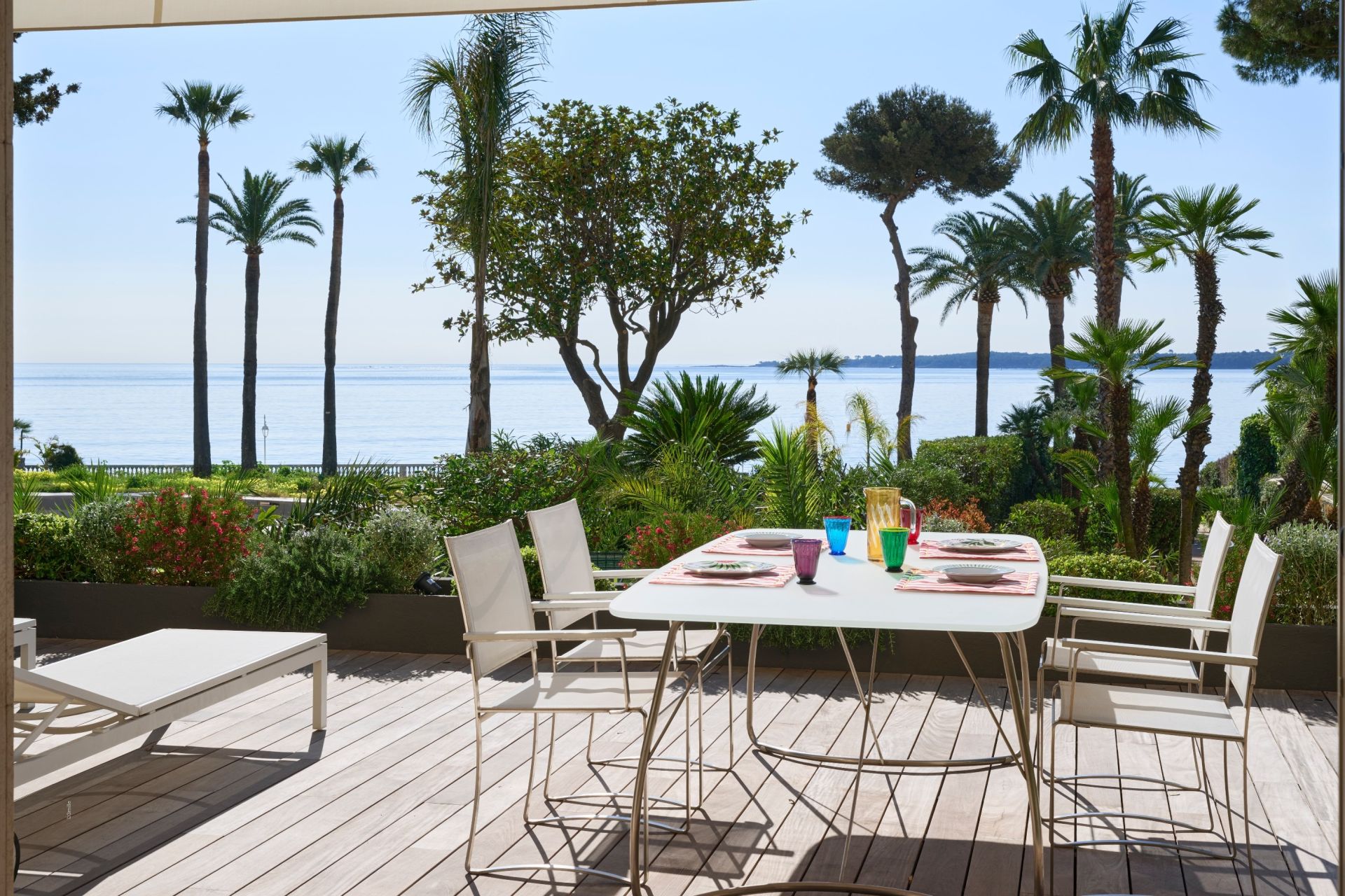 luxury apartment 3 Rooms for sale on CANNES (06400)