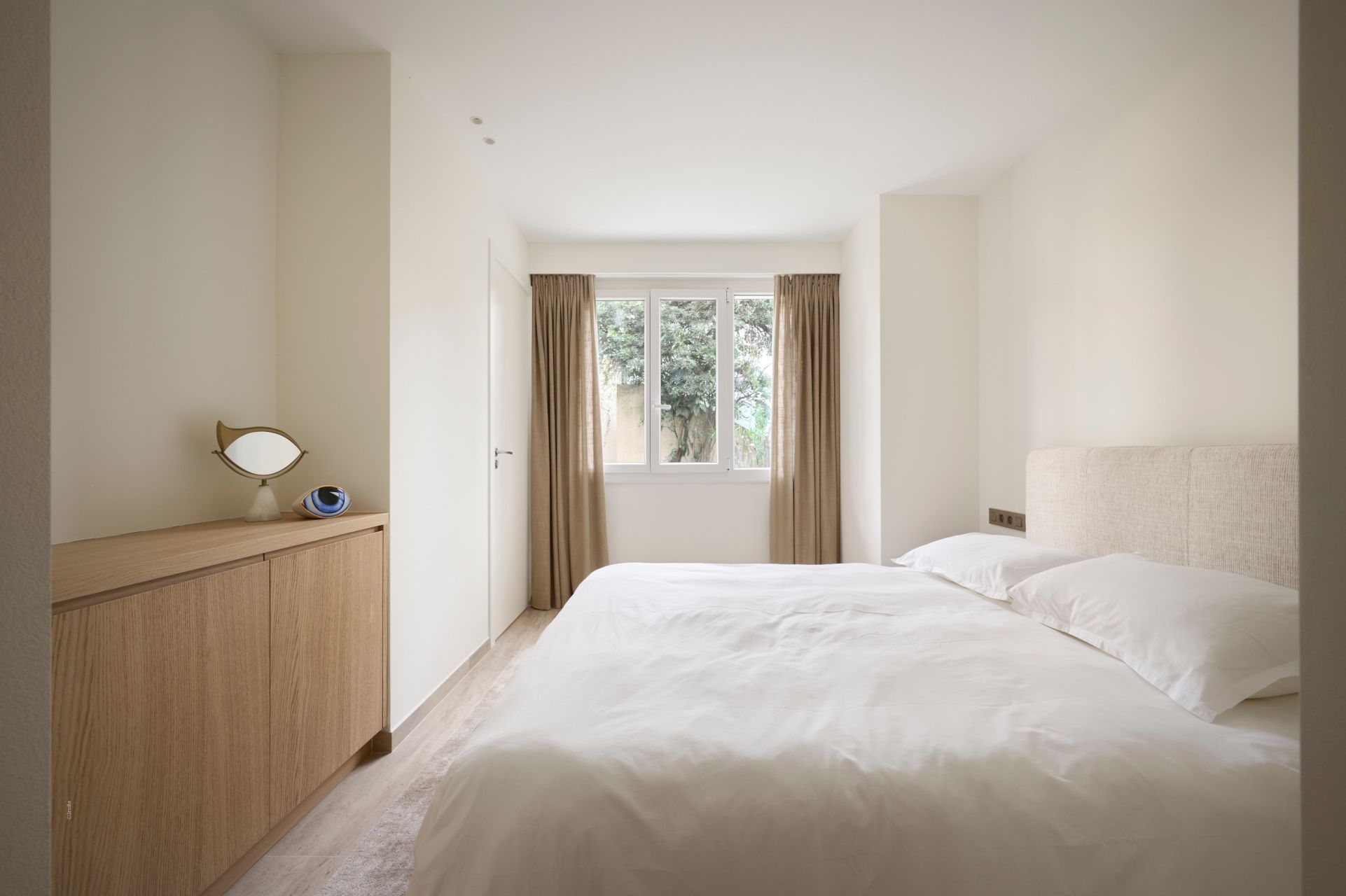 luxury apartment 3 Rooms for sale on CANNES (06400)