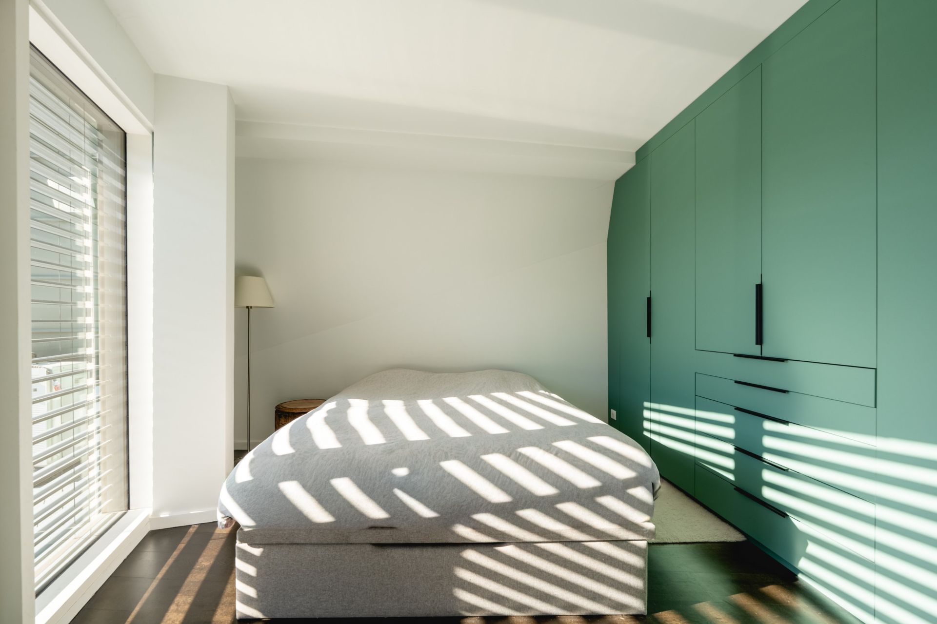 luxury apartment 5 Rooms for sale on ANNECY (74000)