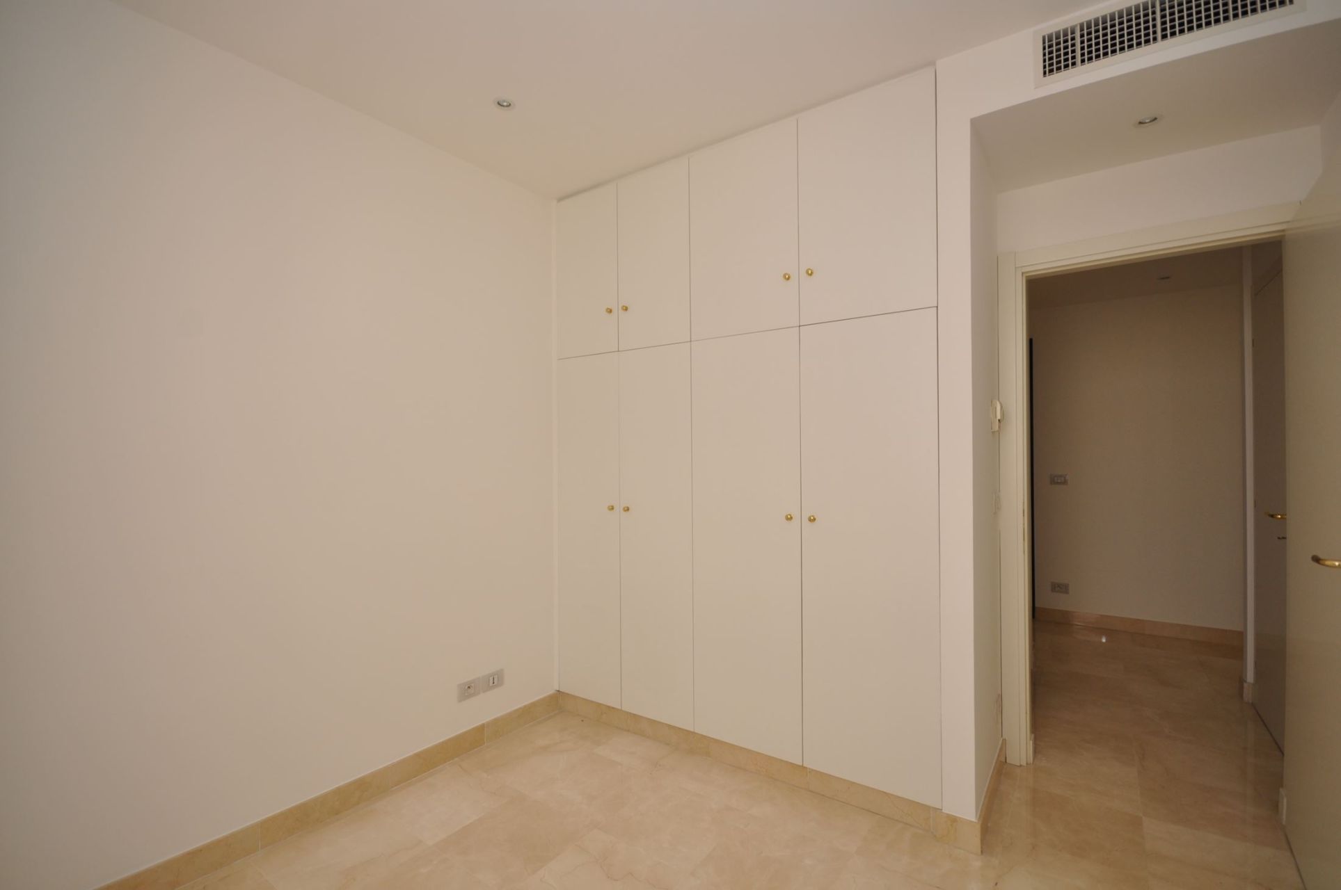 luxury apartment 3 Rooms for rent on MONACO (98000)