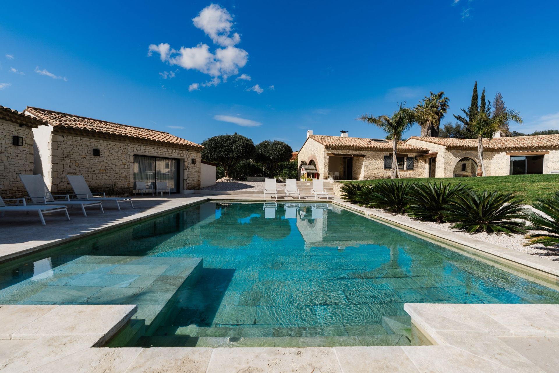 luxury house 7 Rooms for sale on PERPIGNAN (66000)