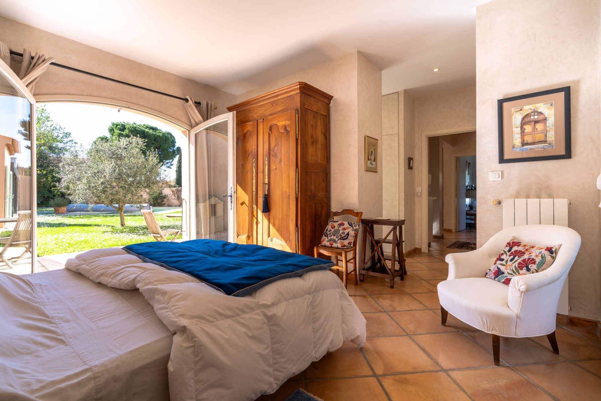 luxury house 10 Rooms for sale on NARBONNE (11100)