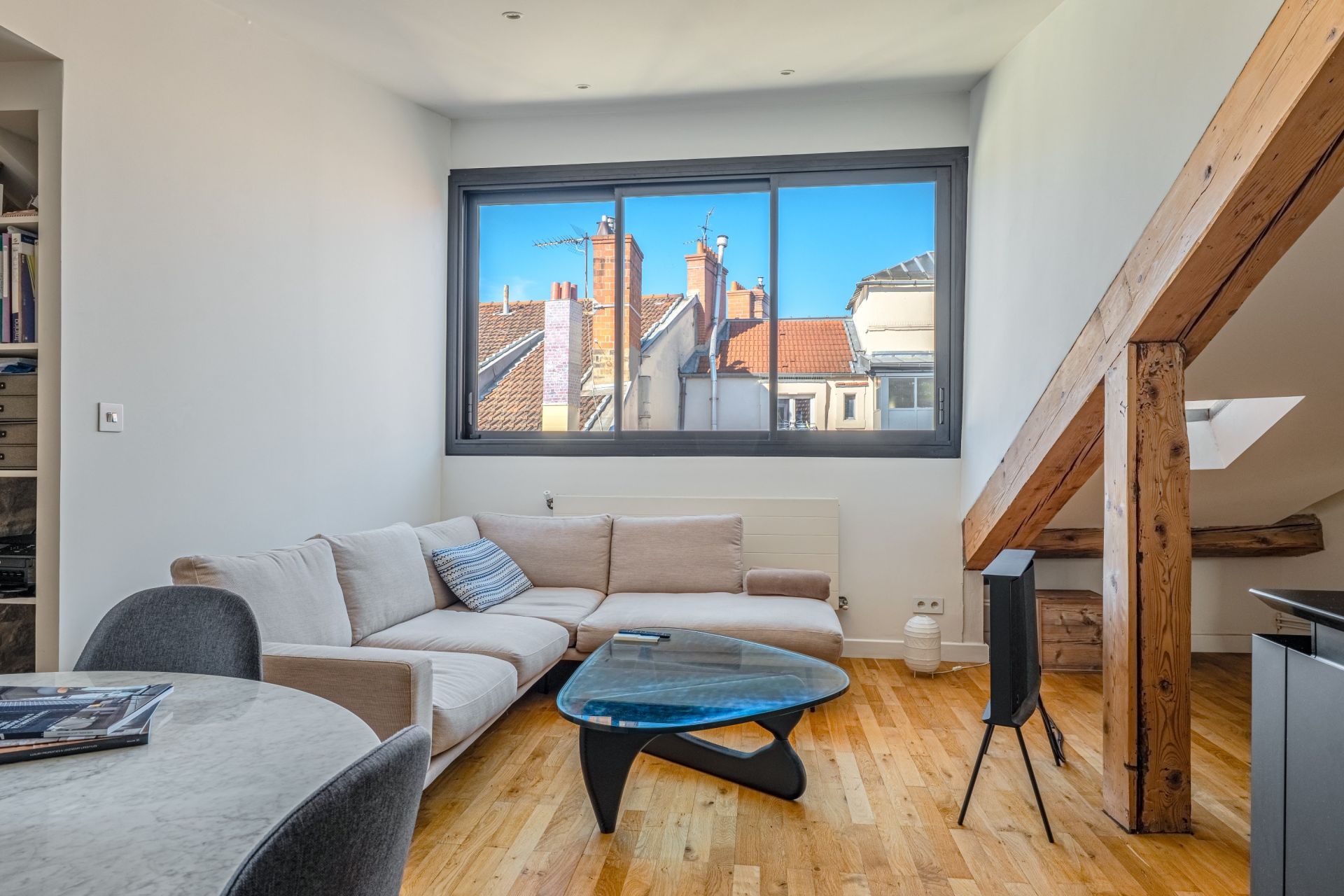 luxury apartment 2 Rooms for sale on LYON (69003)