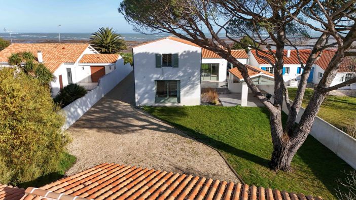 Sale Luxury house Saint-Denis-d'Oléron 7&nbsp;Rooms 189&nbsp;m²