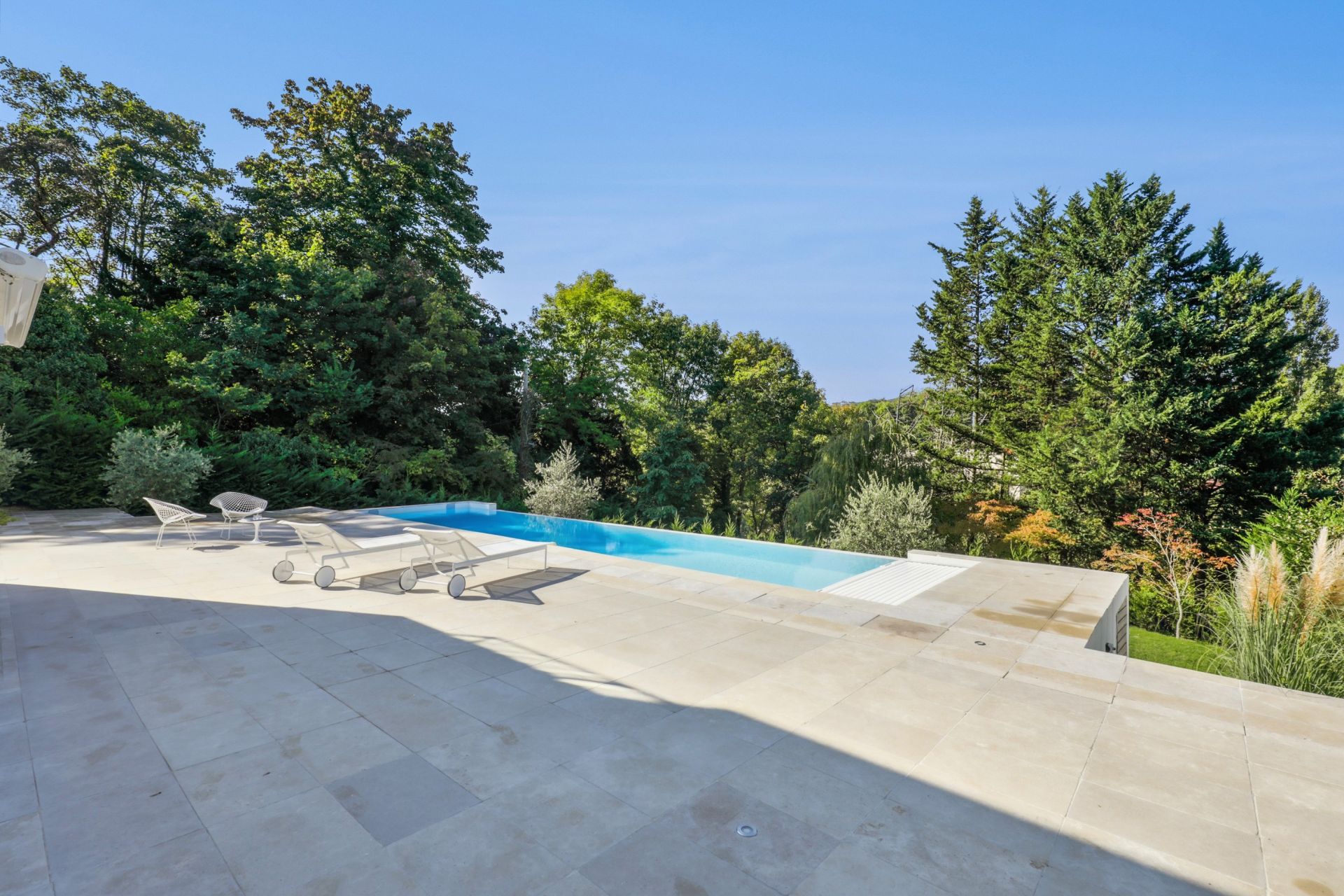 luxury house 6 Rooms for sale on BOUGIVAL (78380)