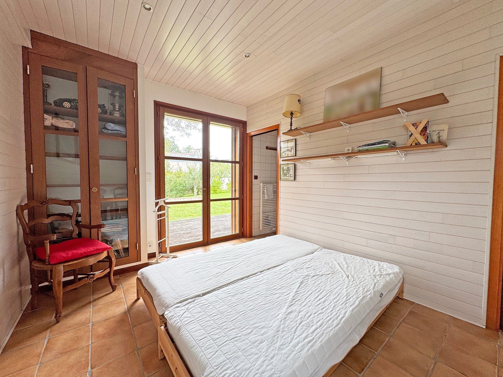 luxury house 9 Rooms for sale on MORGAT (29160)