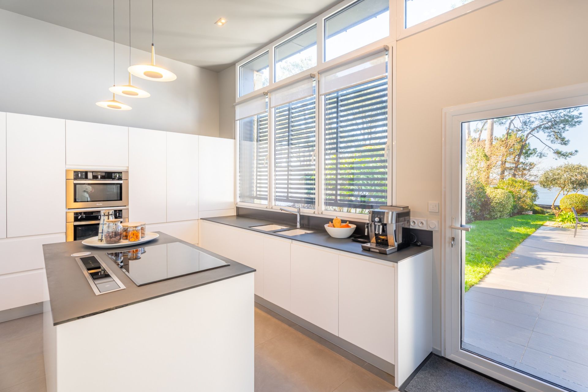 luxury house 8 Rooms for sale on BADEN (56870)