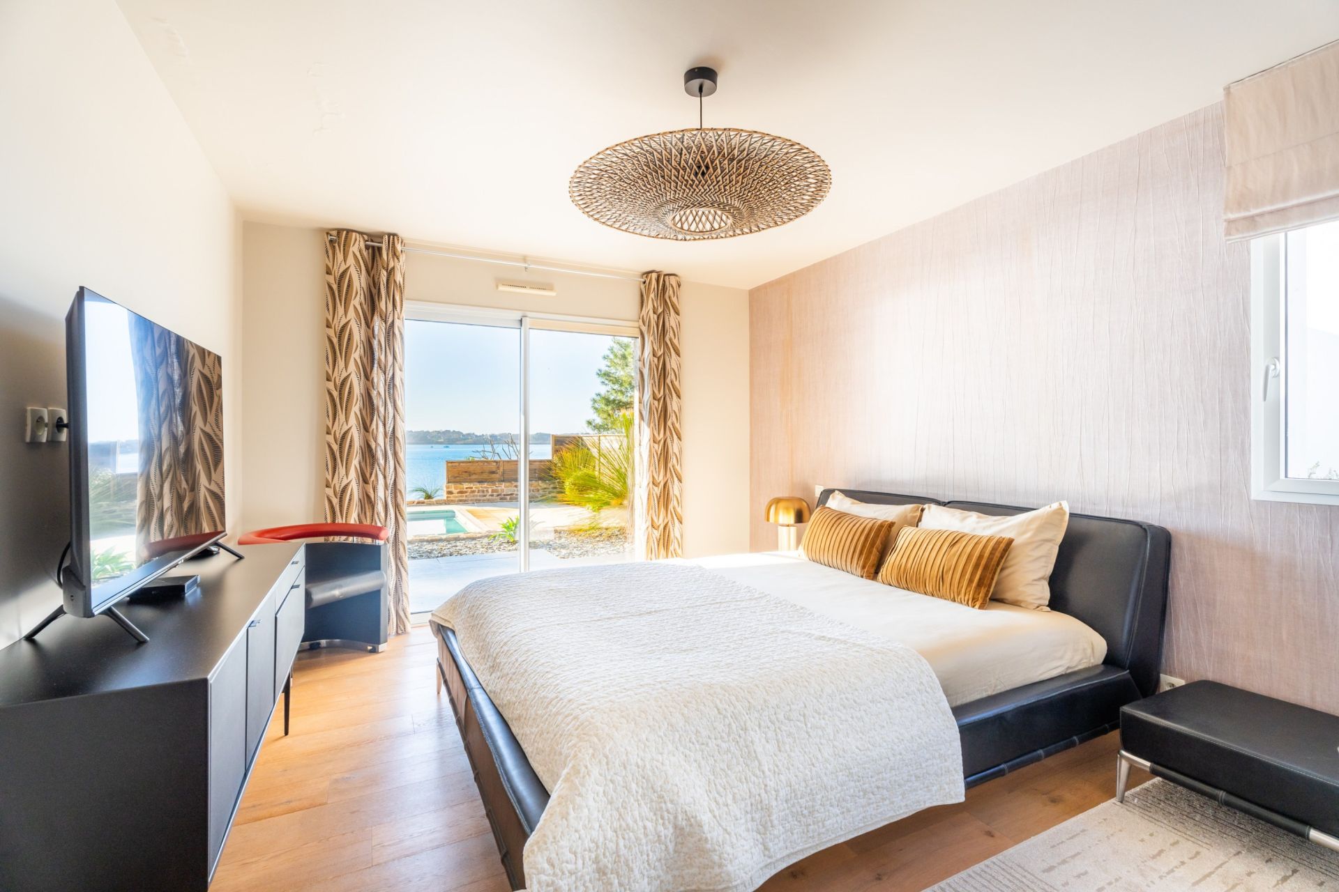 luxury house 8 Rooms for sale on BADEN (56870)