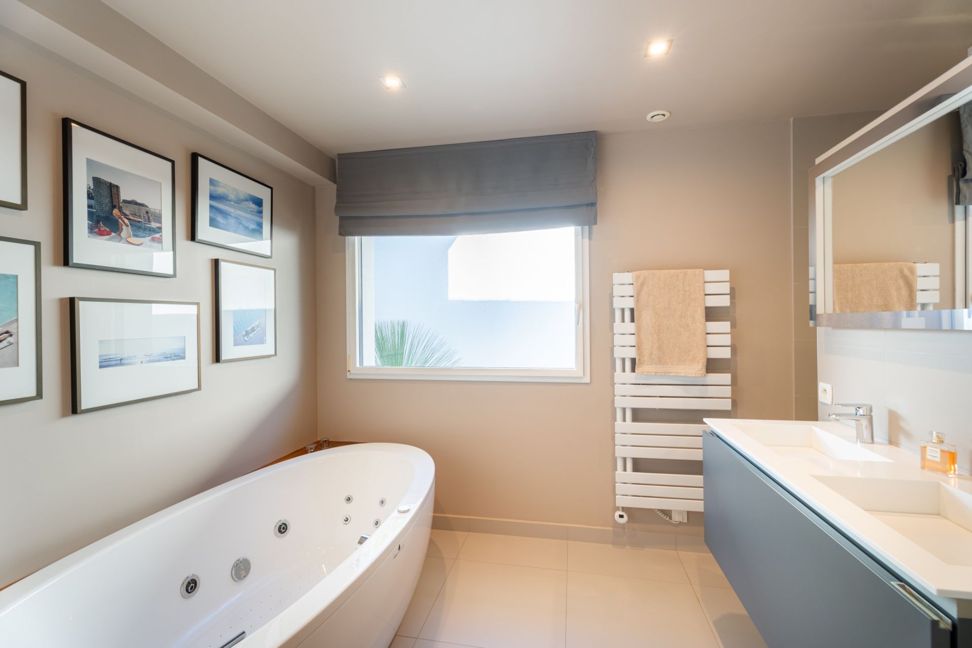 luxury house 8 Rooms for sale on BADEN (56870)