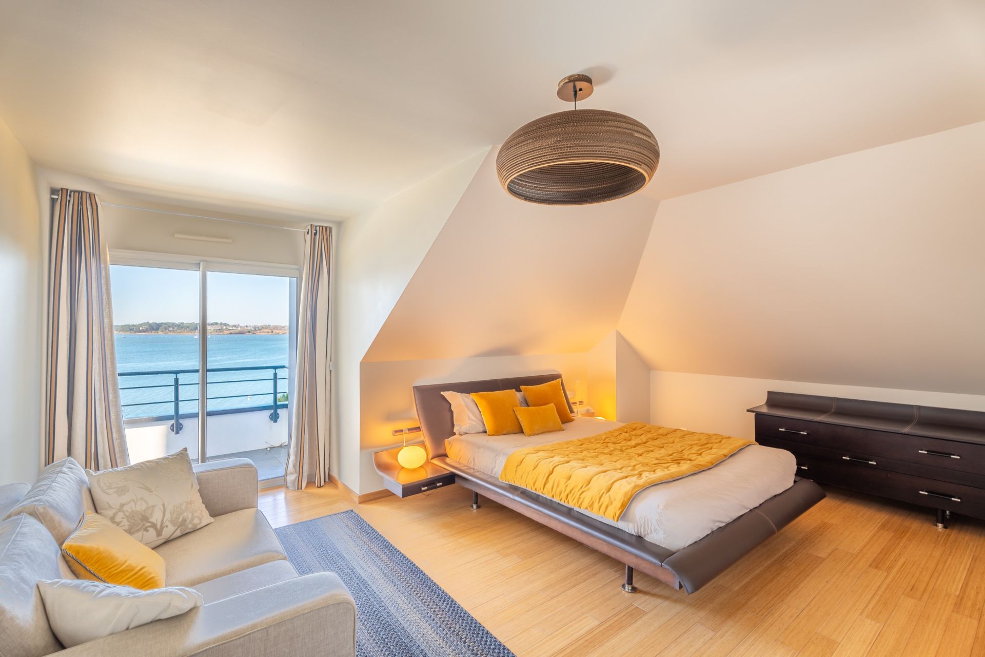 luxury house 8 Rooms for sale on BADEN (56870)