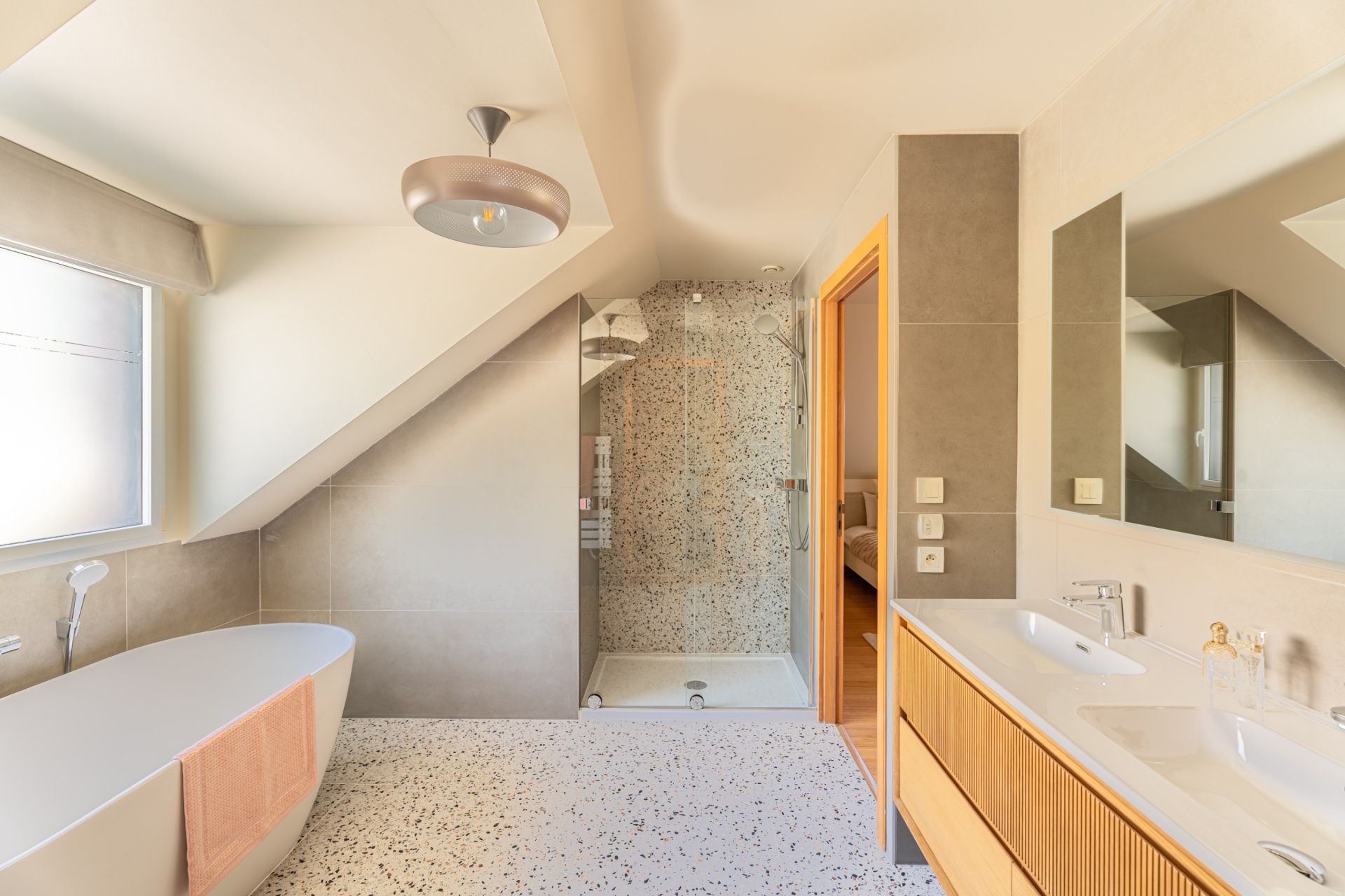 luxury house 8 Rooms for sale on BADEN (56870)