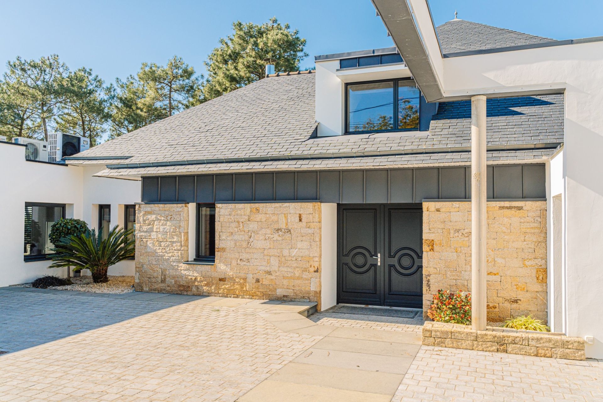 luxury house 8 Rooms for sale on BADEN (56870)