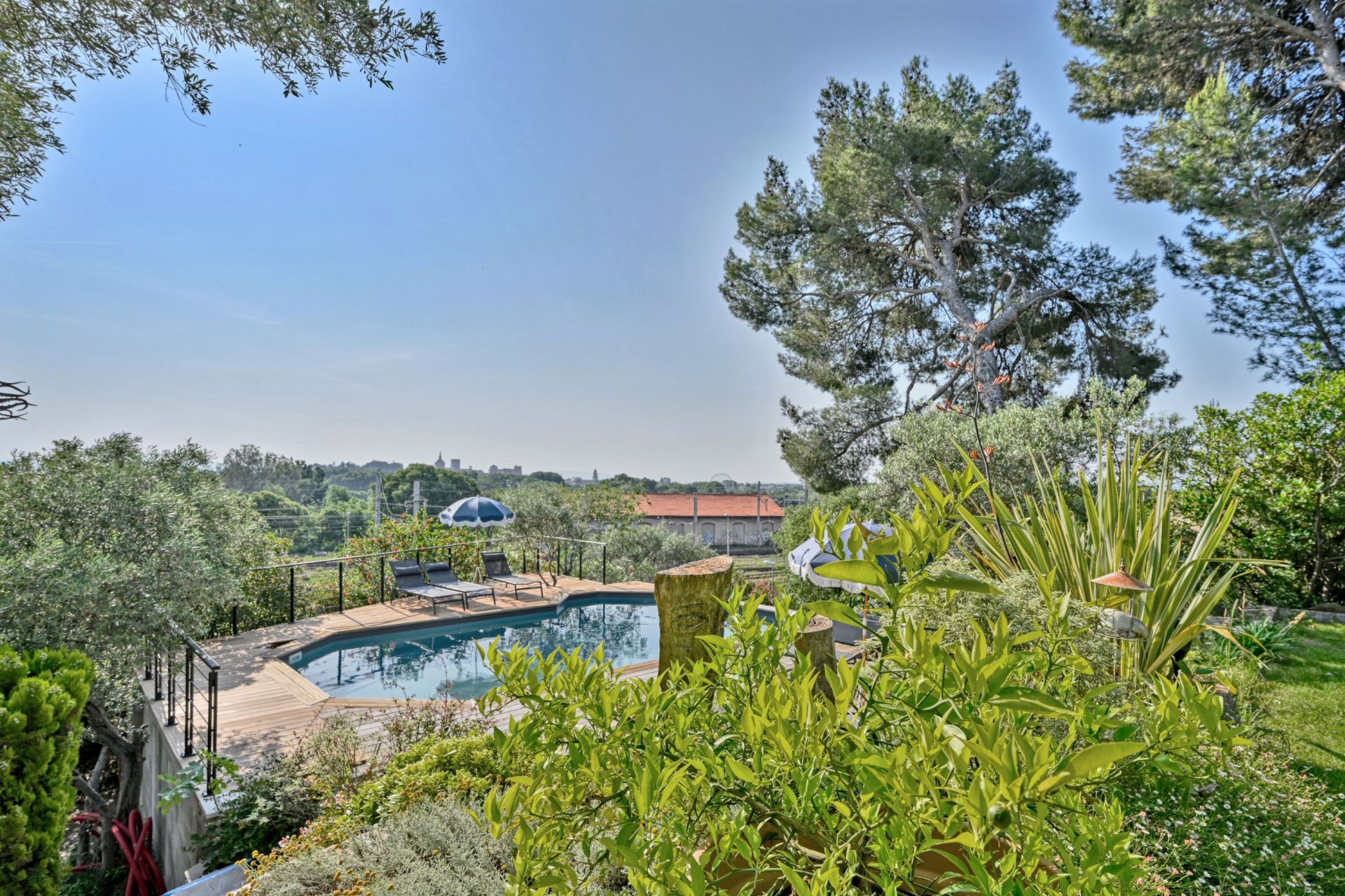 maison de luxe 6 Pièces en vente sur VILLENEUVE LES AVIGNON (30400)