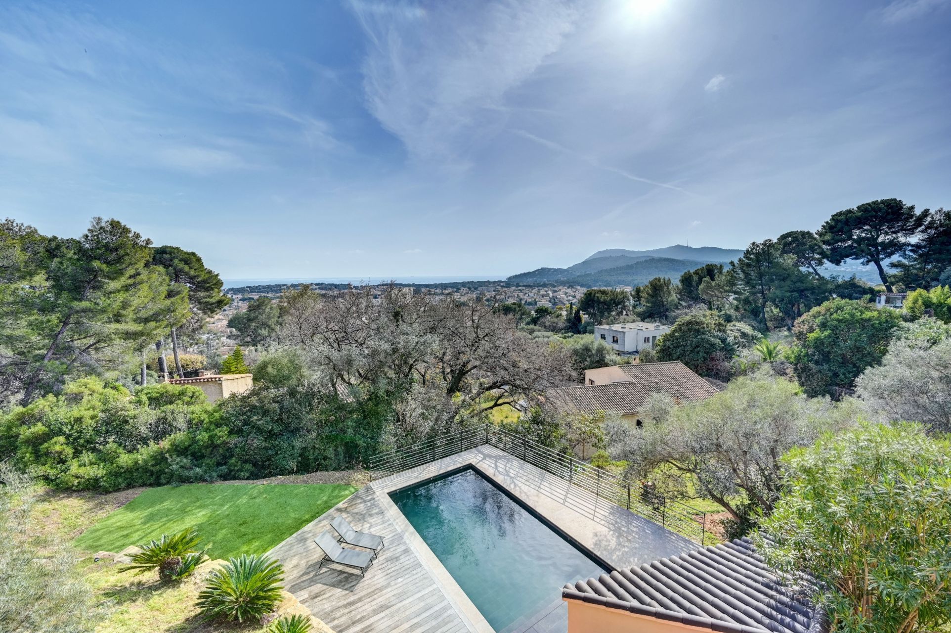 maison contemporaine 5 Pièces en vente sur LA SEYNE SUR MER (83500)