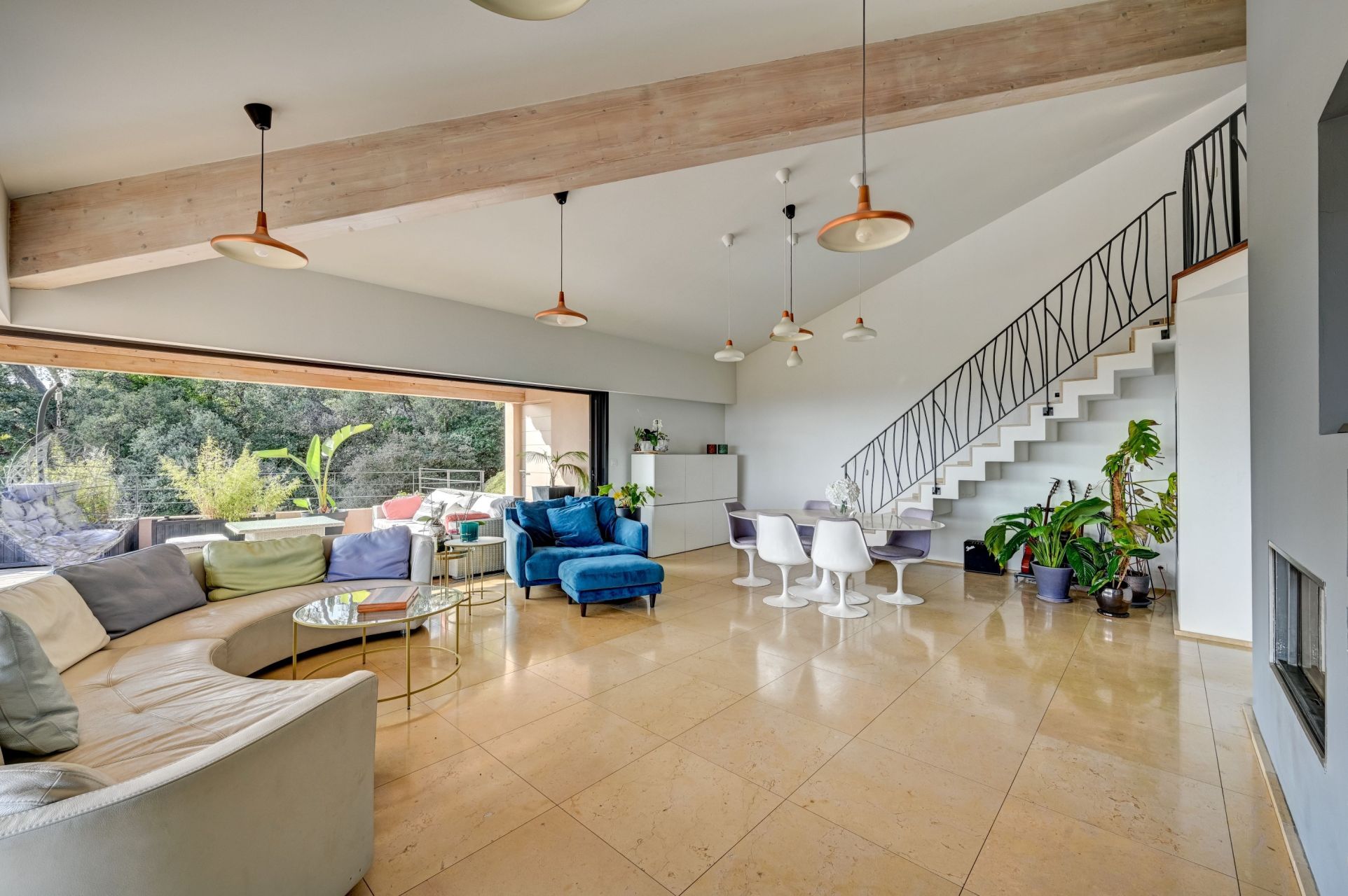 maison contemporaine 5 Pièces en vente sur LA SEYNE SUR MER (83500)