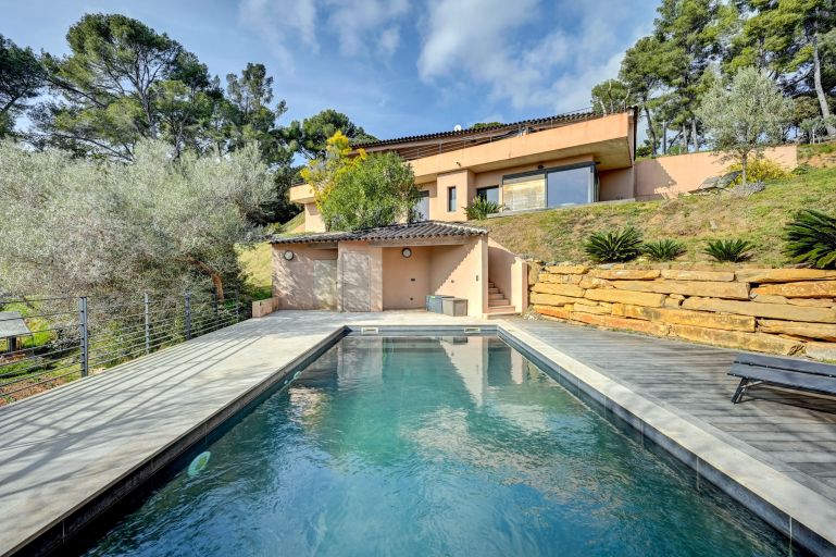 maison contemporaine 5 Pièces en vente sur LA SEYNE SUR MER (83500)