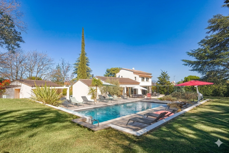 maison de luxe 7 Pièces en vente sur PUYRICARD (13540)