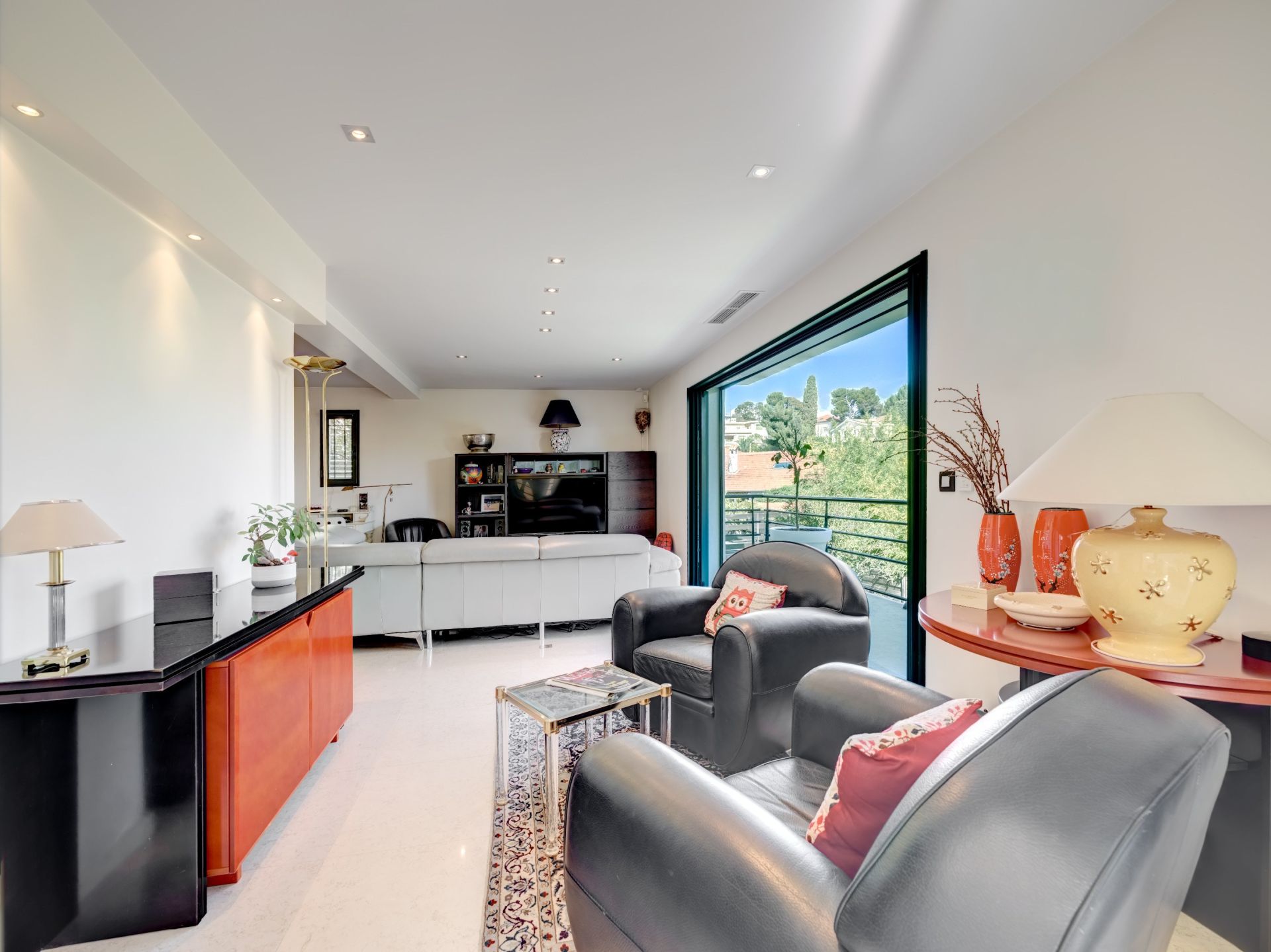 contemporary house 7 Rooms for sale on CANNES (06400)